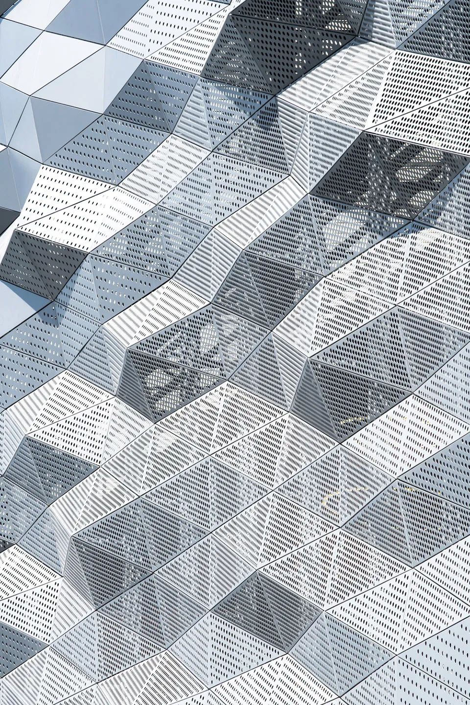 幕墻設(shè)計(jì) | 沖孔鋁單板：輕盈、朦朧夢幻之美